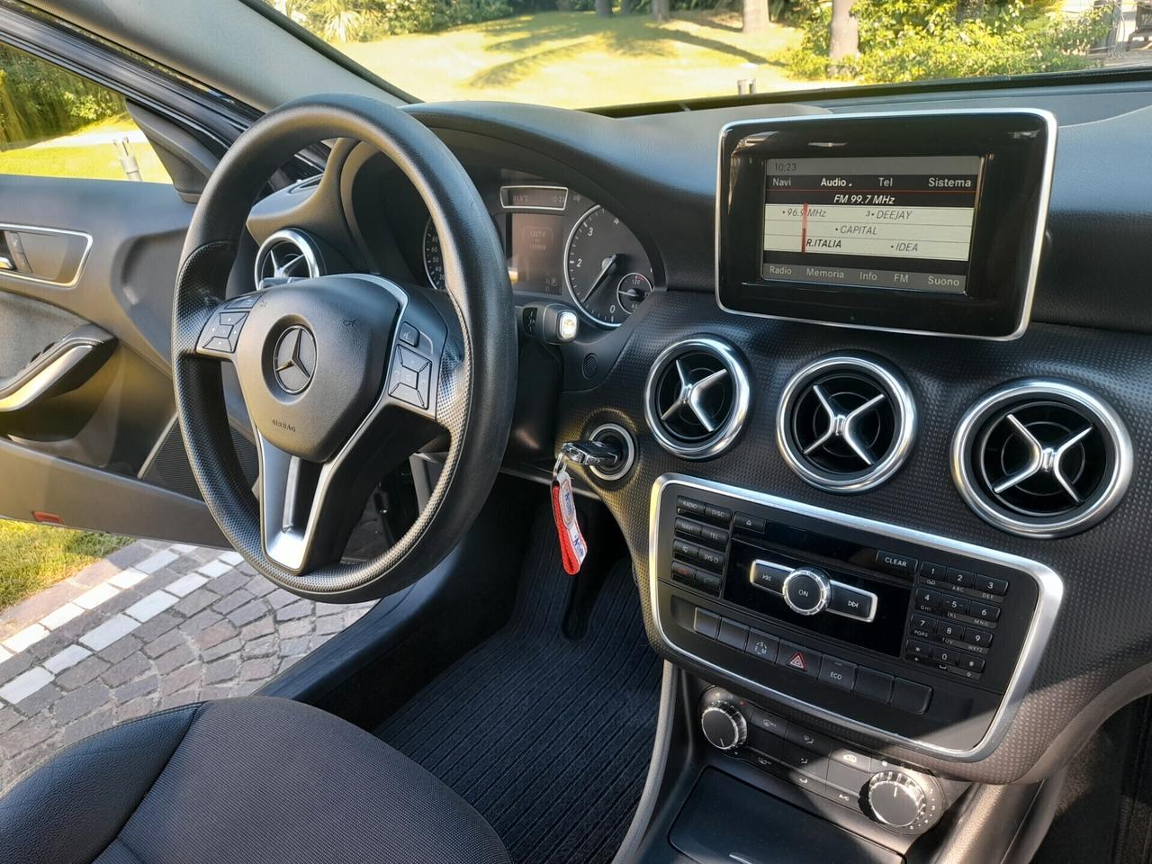Mercedes-Benz A 180d 1.5 dCi 110cv Automatic Sport