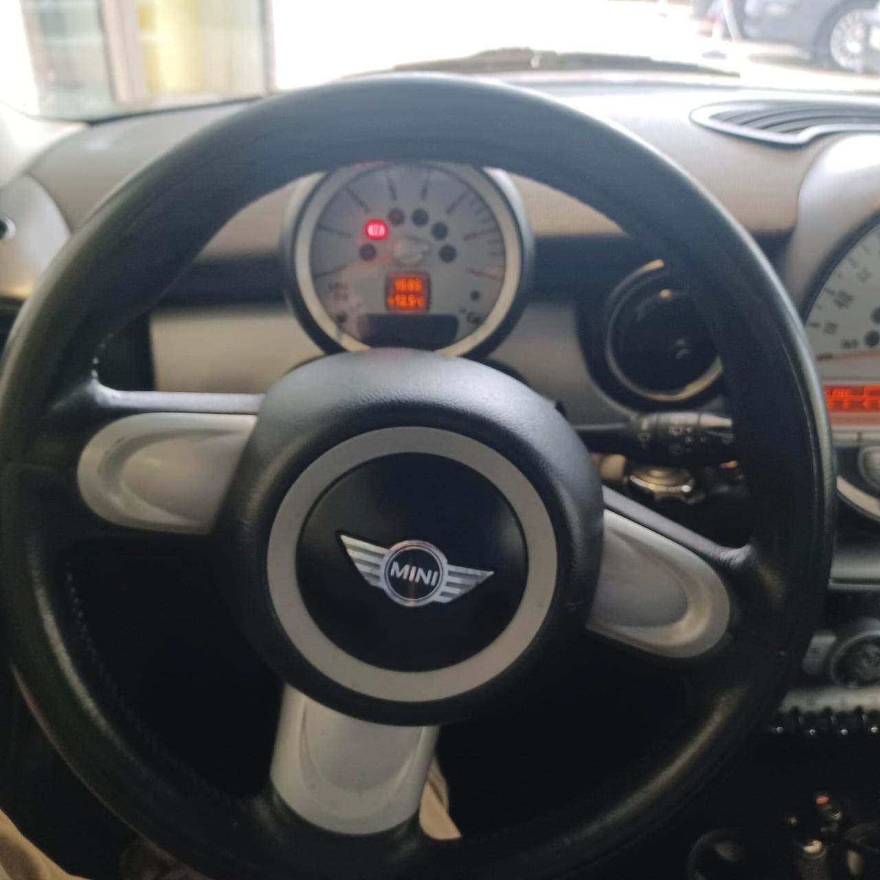 MINI COOPER D 1.6 TDI NEOPATENTATI