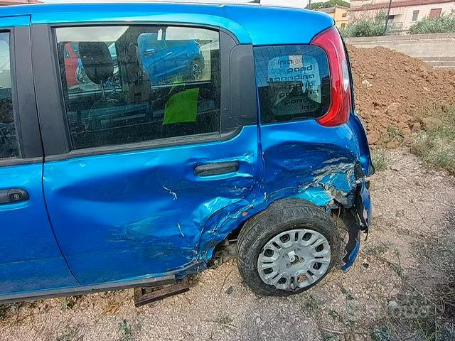 AUTO SINISTRATA