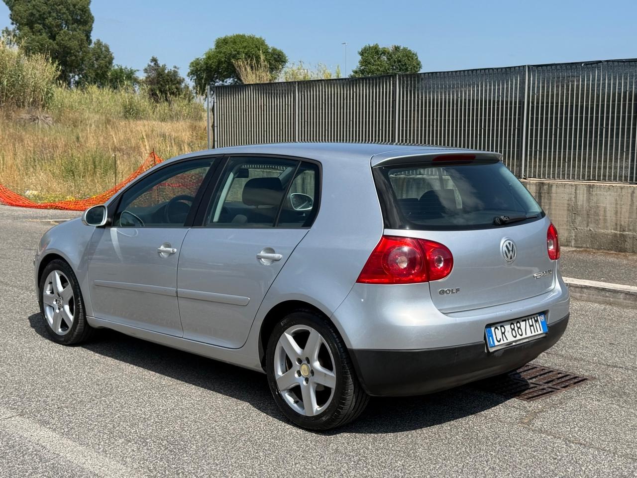 Volkswagen Golf 2.0 TDI 140cv 5p. Sportline