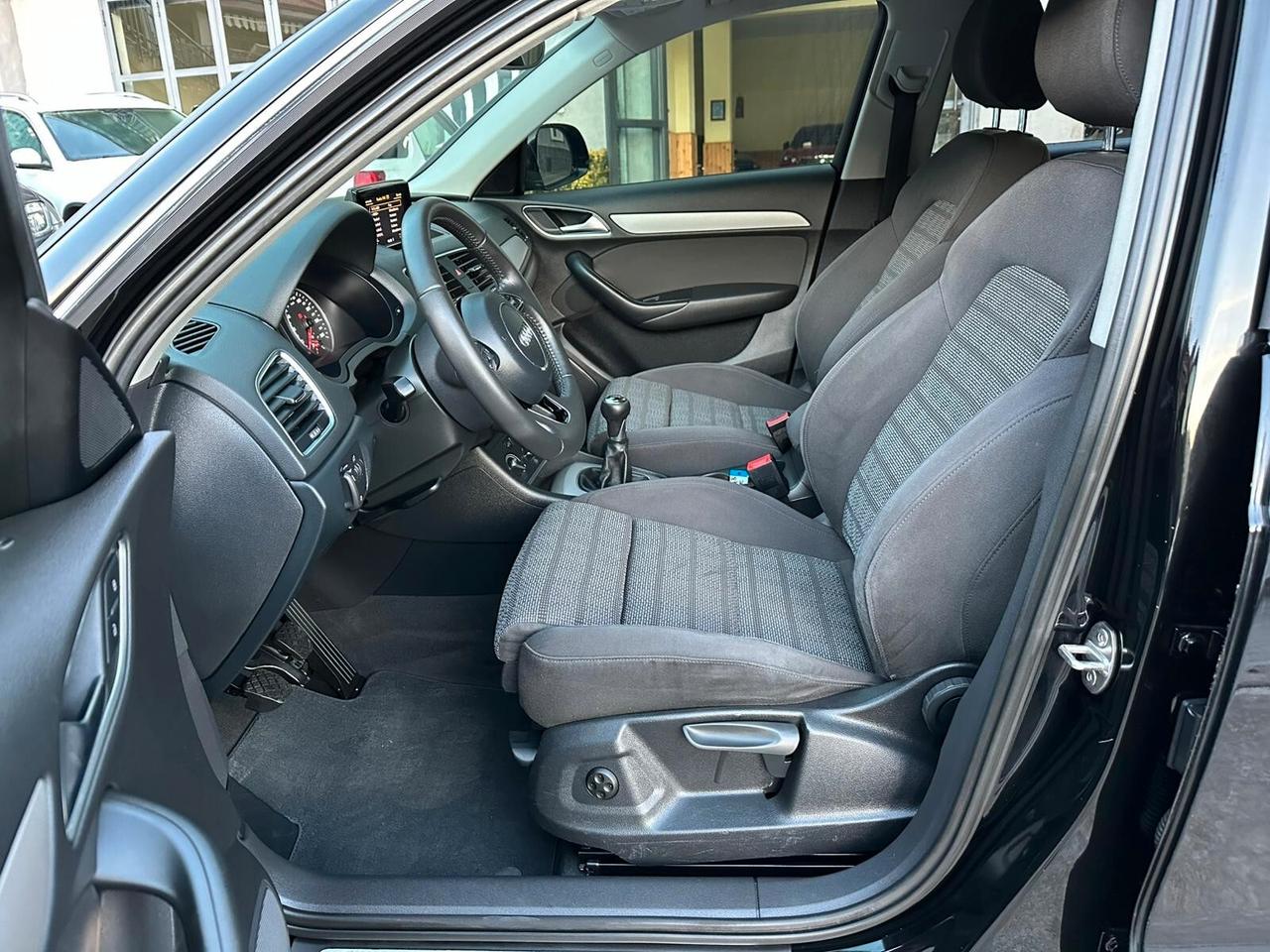 Audi Q3 2.0 TDI S-LINE 140 CV