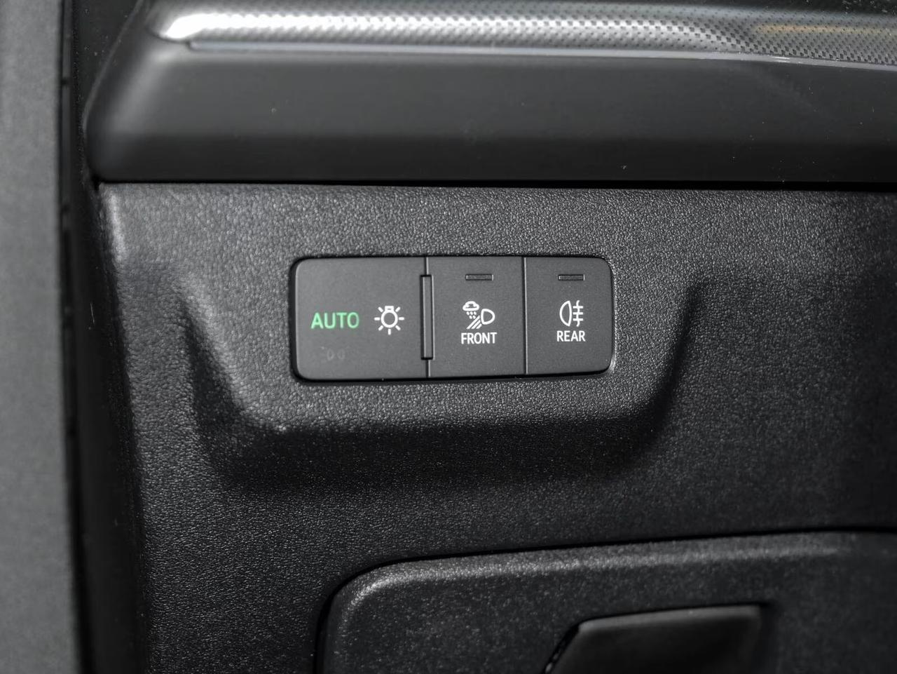 Audi Q3 SUV e-hybrid 200 kW SLINE S LINE tronic