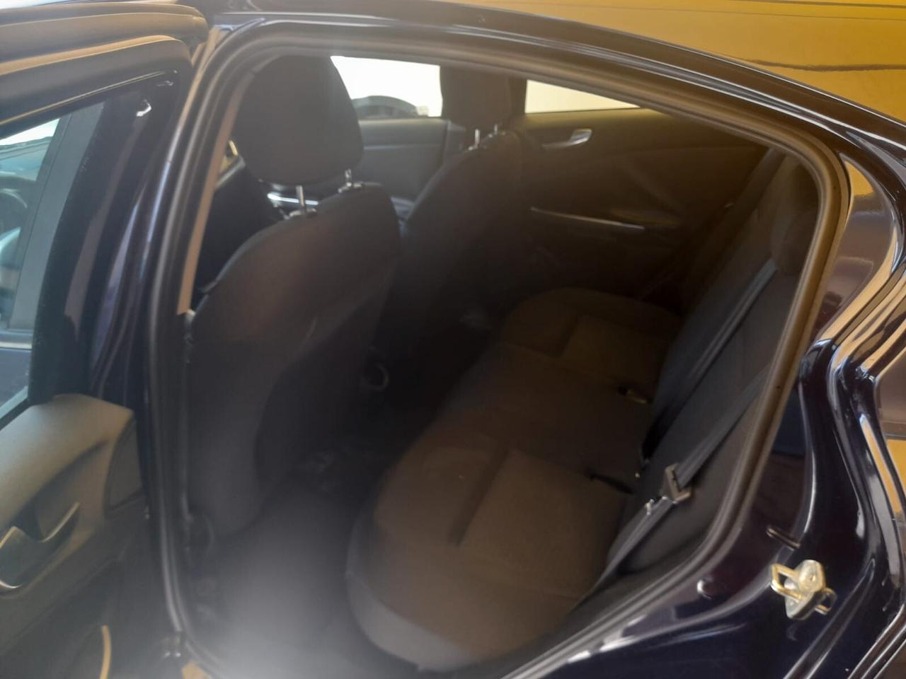 Alfa Romeo Giulietta 1.6cc diesel 12 mesi garanzia-2011