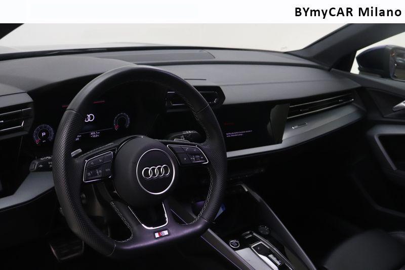 Audi A3 35 1.5 TFSI mHEV 48V Identity Contrast S tronic