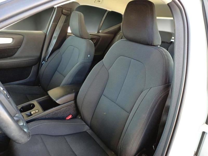 VOLVO XC40 T2 AUTOMATICO MOMENTUM SUV