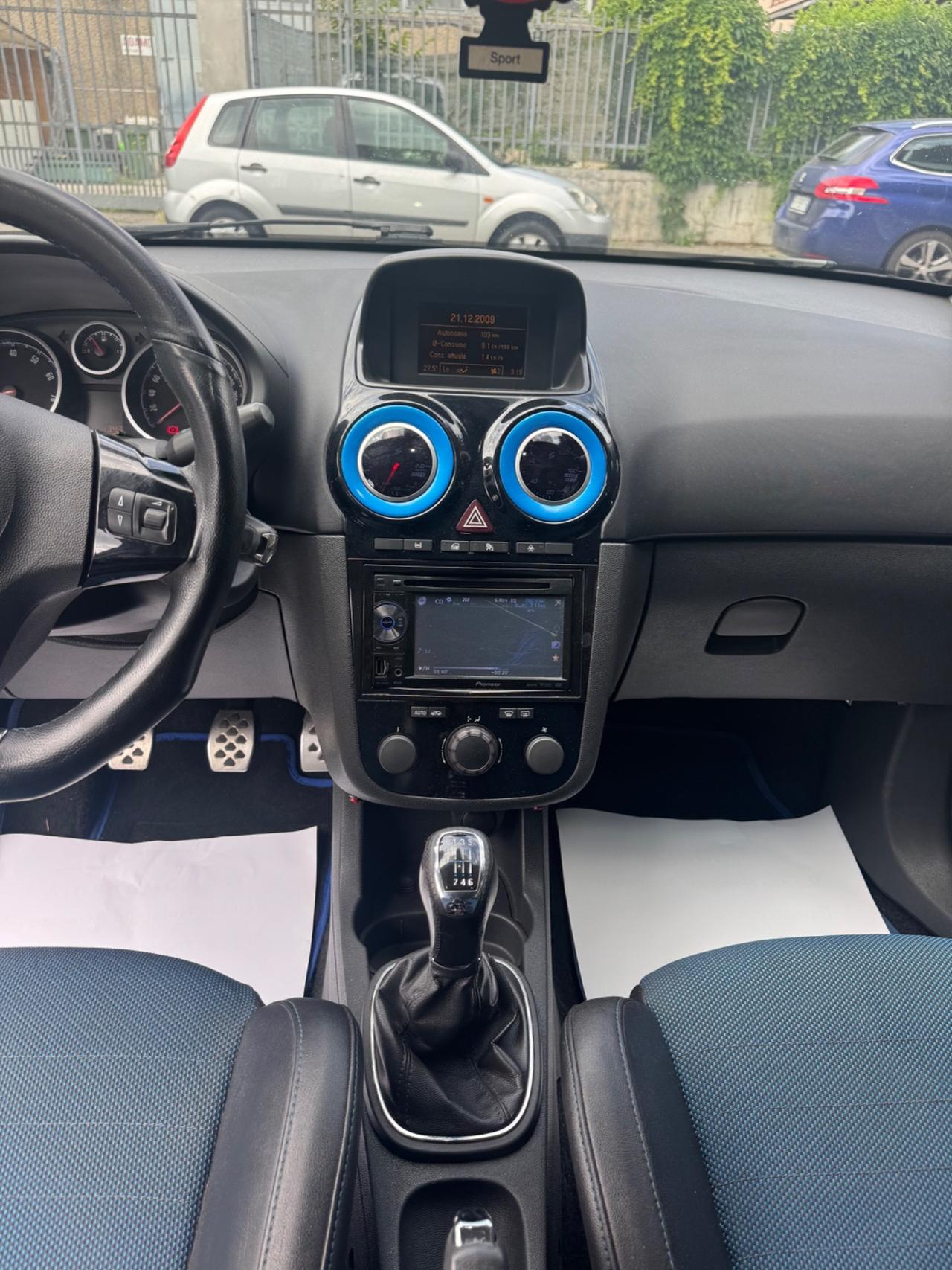 Opel Corsa 1.6 T 192CV 3 porte OPC