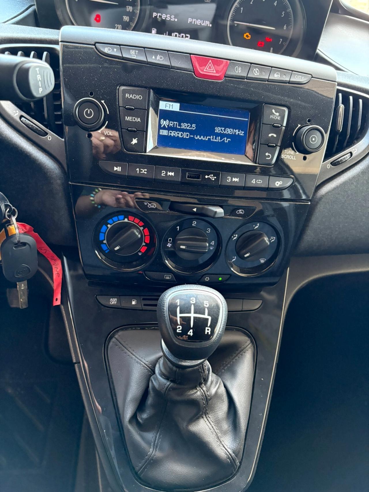 Lancia Ypsilon 1.2 69 CV 5 porte GPL Silver Plus