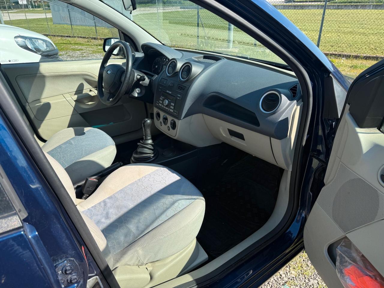 Ford Fiesta 1.4 TDCi 5 porte (Neopatentati)