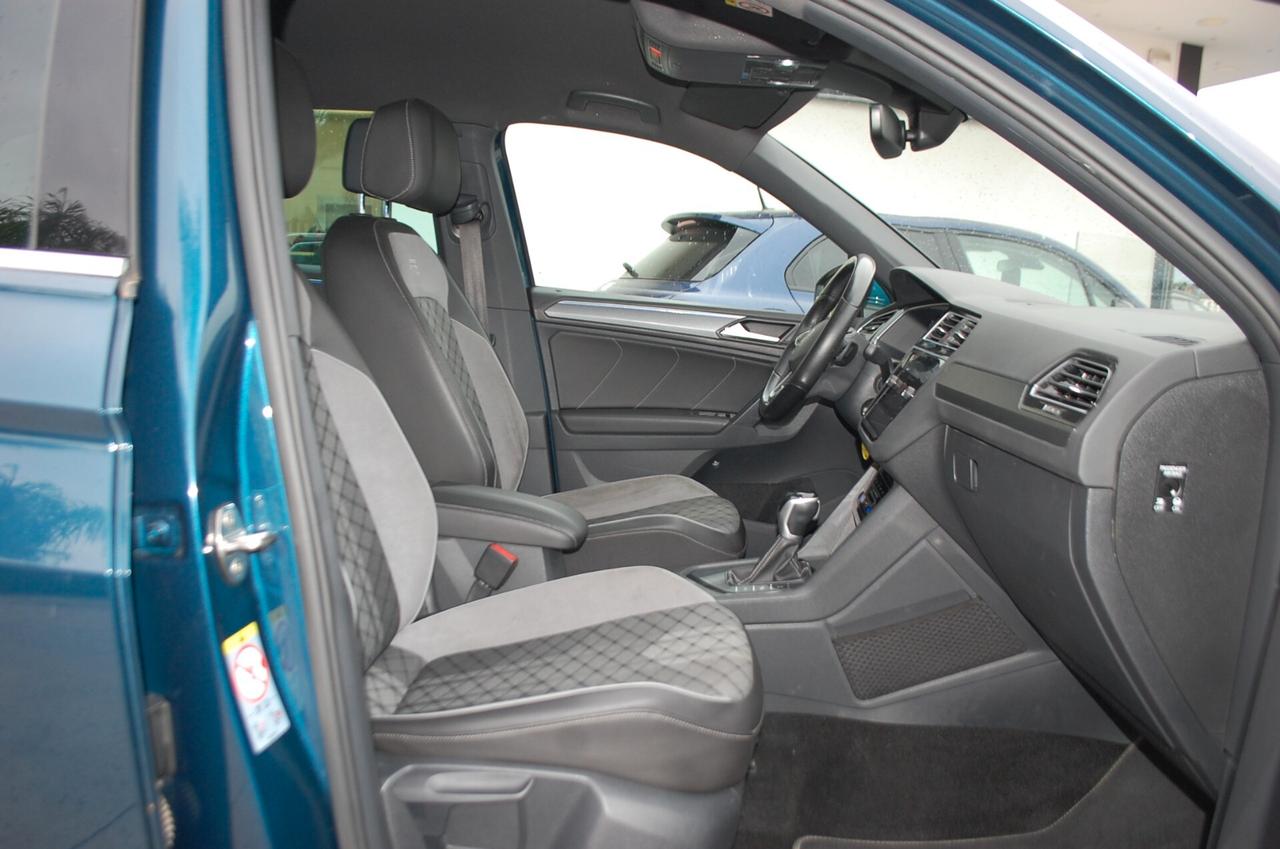 Volkswagen Tiguan 2.0 tdi R-Line 150CV dsg Uff Italy Navi Virtual