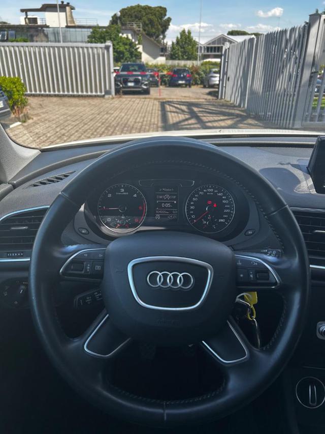 AUDI Q3 2.0 TDI 120 CV Business