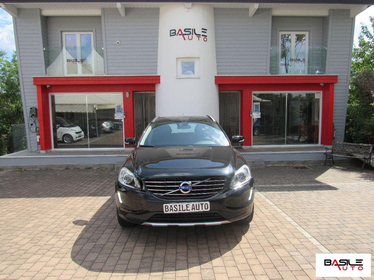 VOLVO - XC60 - D3 R-design Momentum