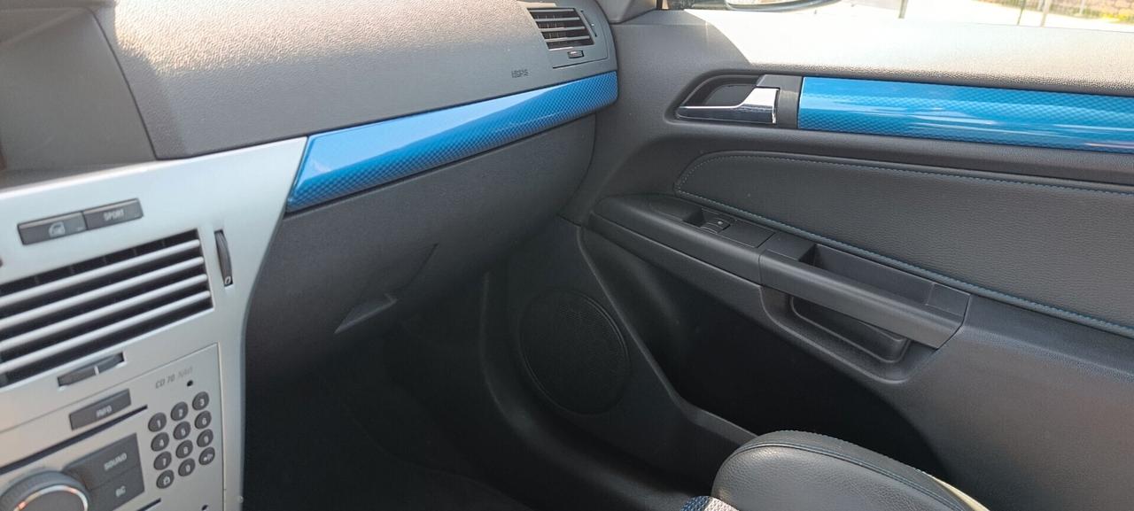 Opel Astra300cv turboOPC