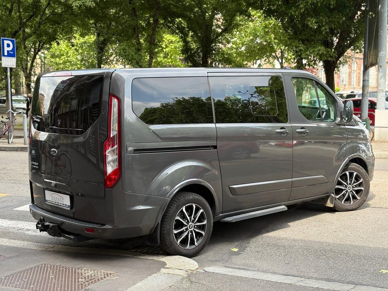 Ford Tourneo Custom 2.0 EcoBlue Titanium