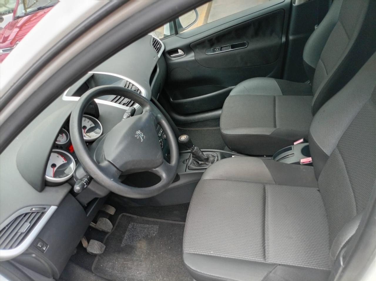 Peugeot 207 1.4 HDi 70CV 5p. Energie Sport