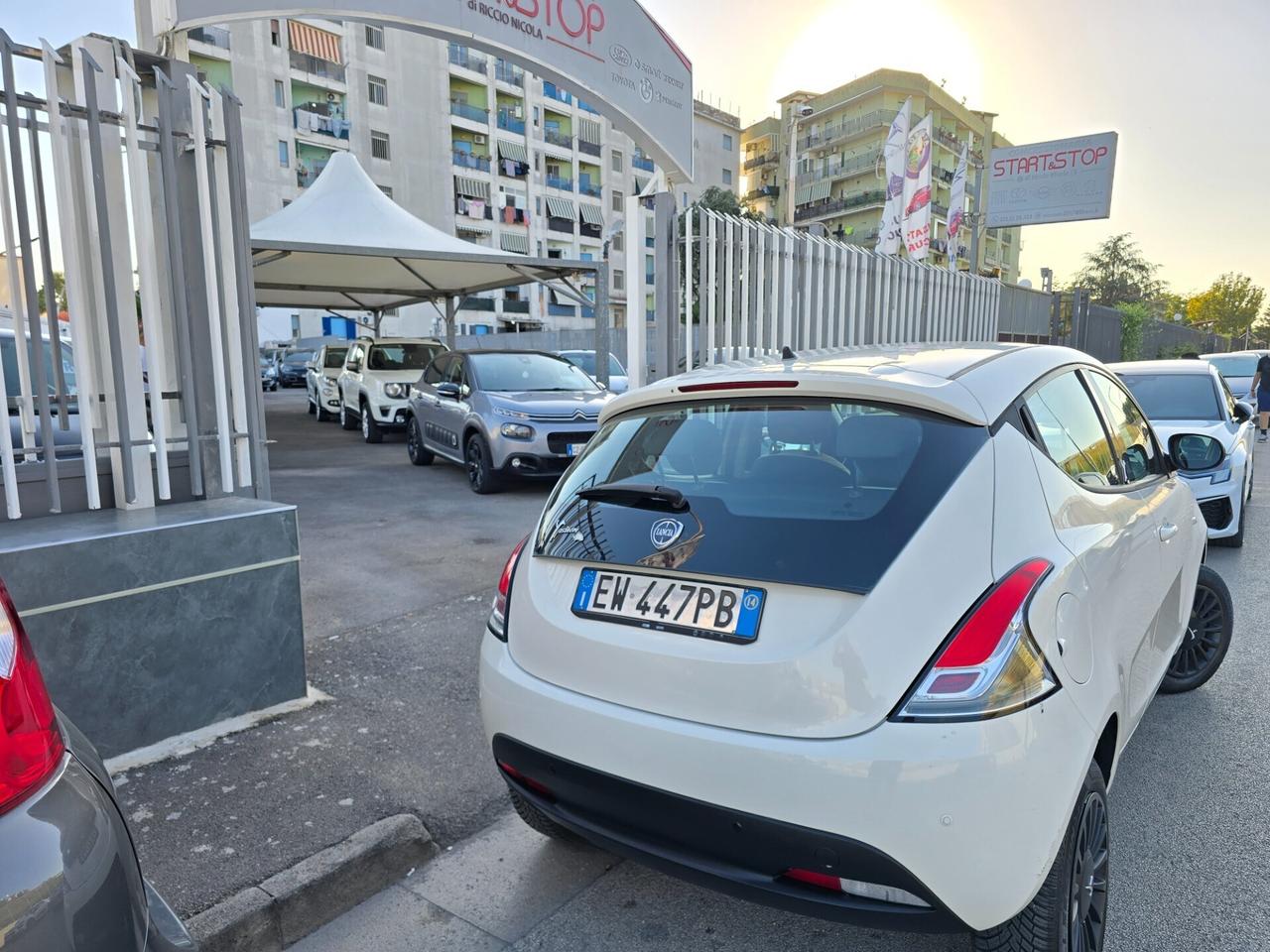 Lancia Ypsilon 0.9 TwinAir 85 CV 5 porte Metano Ec