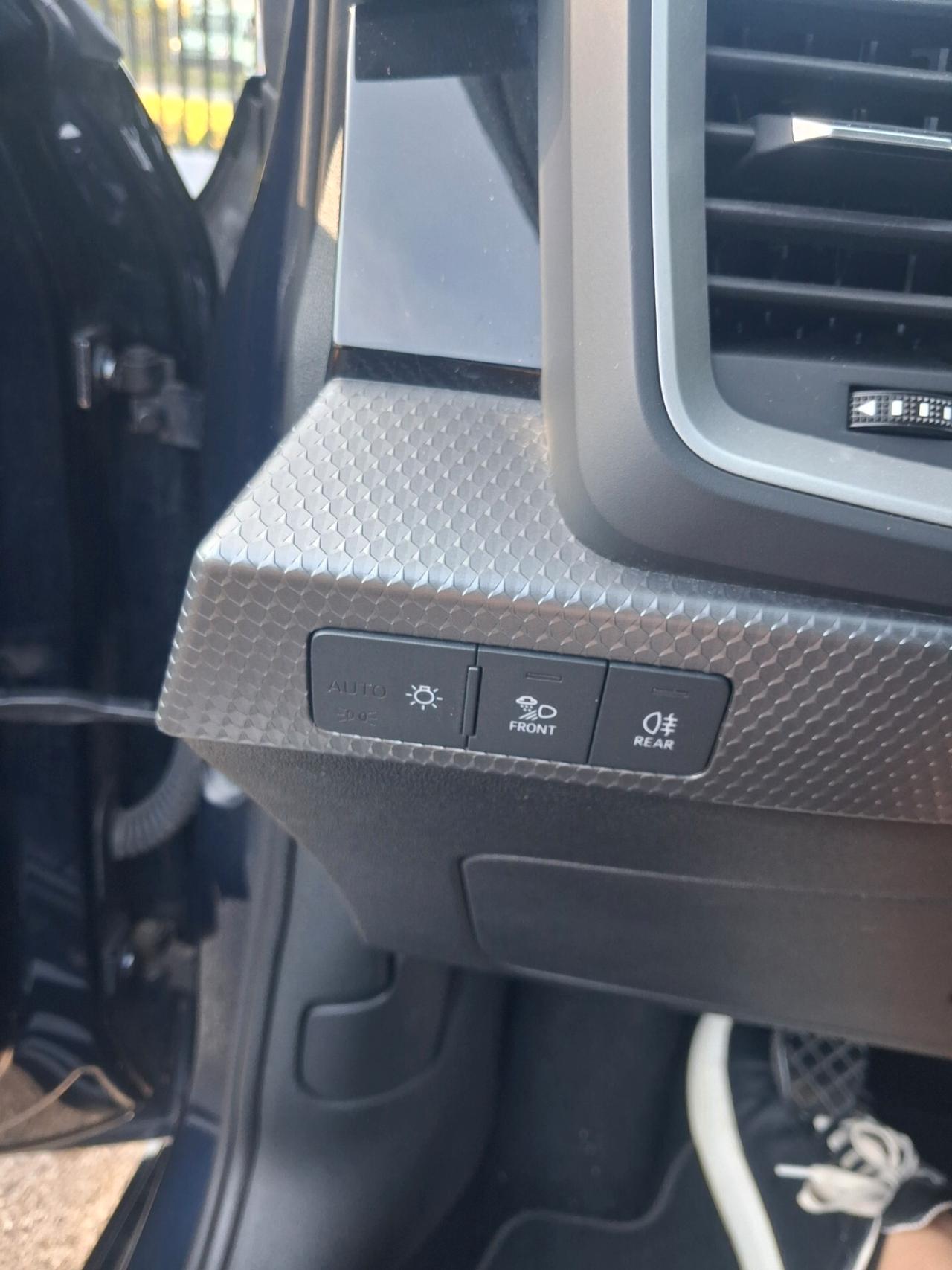Audi A1 citycarver 30 TFSI Identity Contrast