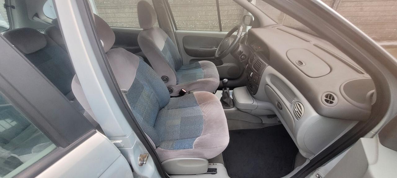 Renault Megane Mégane 1.6 16V cat Proact. Privilège