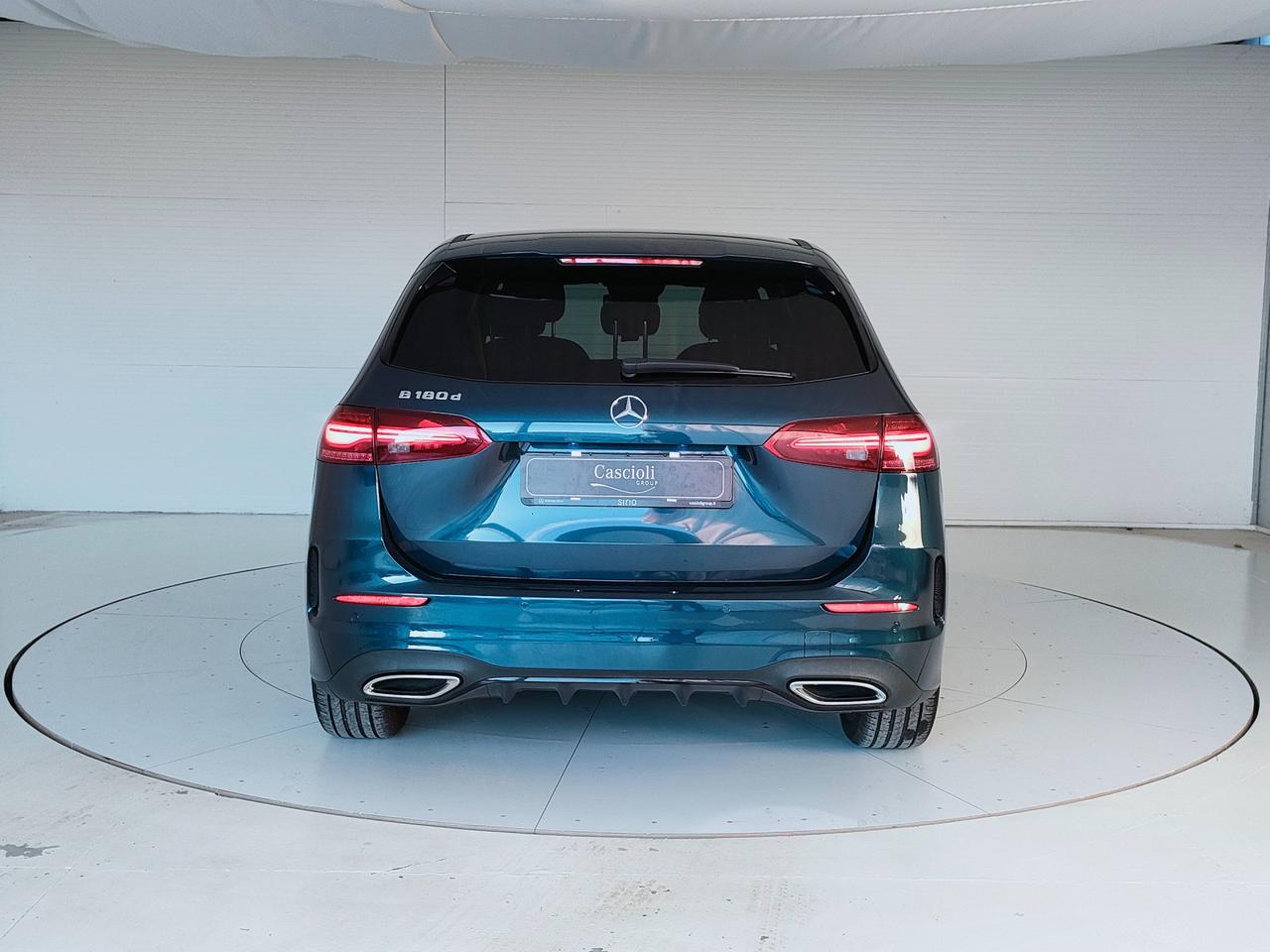 Mercedes-Benz Classe B - W247 2023 - B 180 d AMG Line Advanced Plus auto