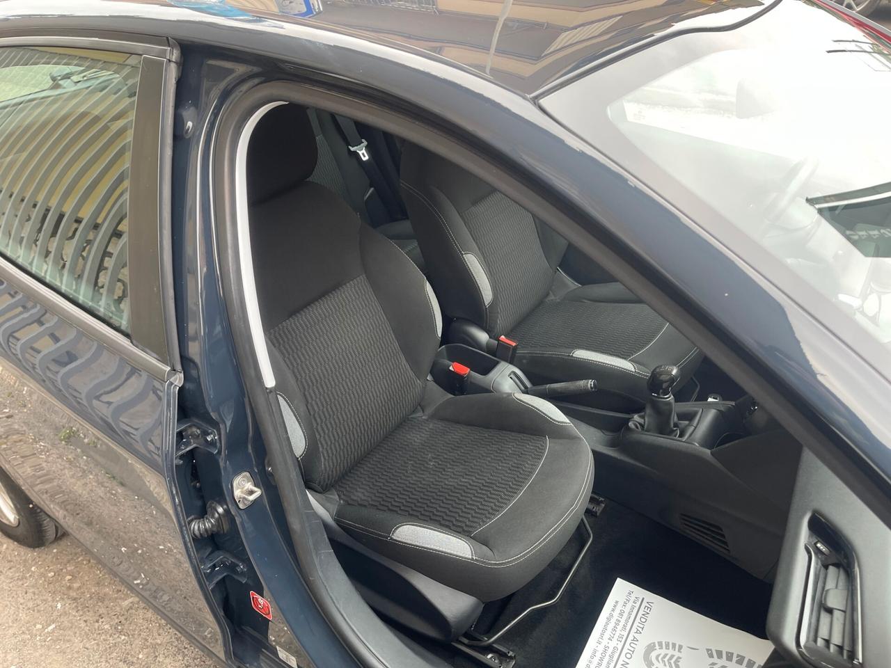 Peugeot 208 1.2 Gpl 82 Cv 5p Allure