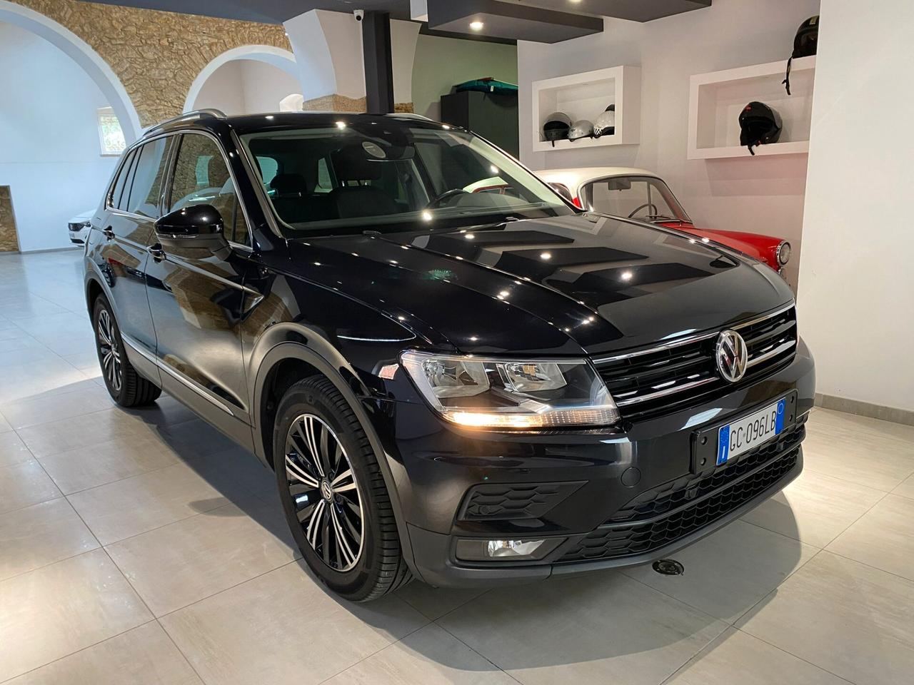 Volkswagen Tiguan 2.0 TDI SCR DSG Business BlueMotion Technology