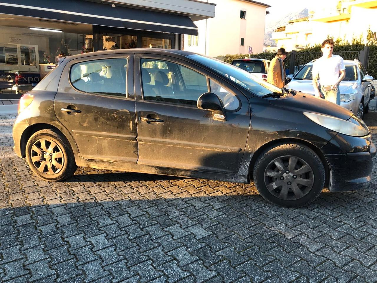 Peugeot 207 1.4 HDi 70CV 5p. ONE Line