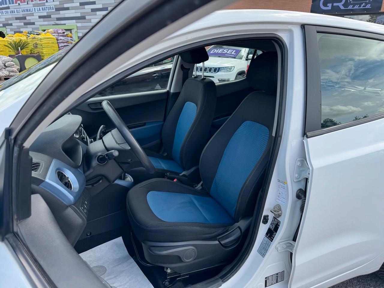 Hyundai i10 1.0 MPI BENZ 65CV 5P NEOPATENT 2014