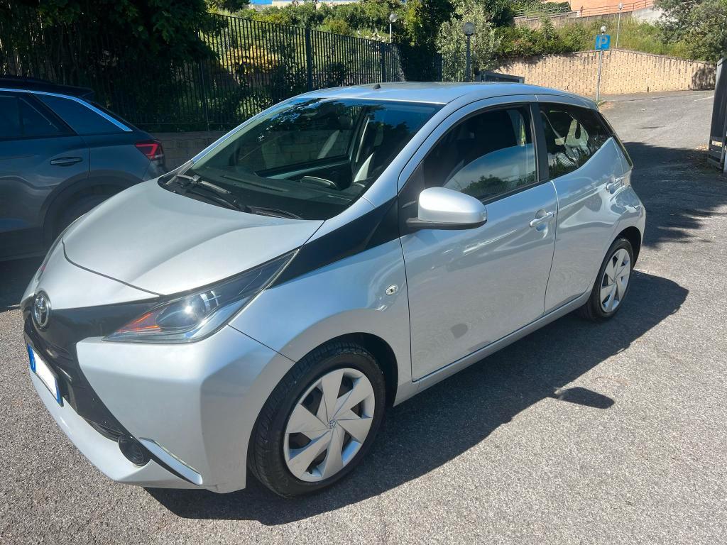 Toyota Aygo 5 Porte Aygo 5p 1.0 x-pure m-mt
