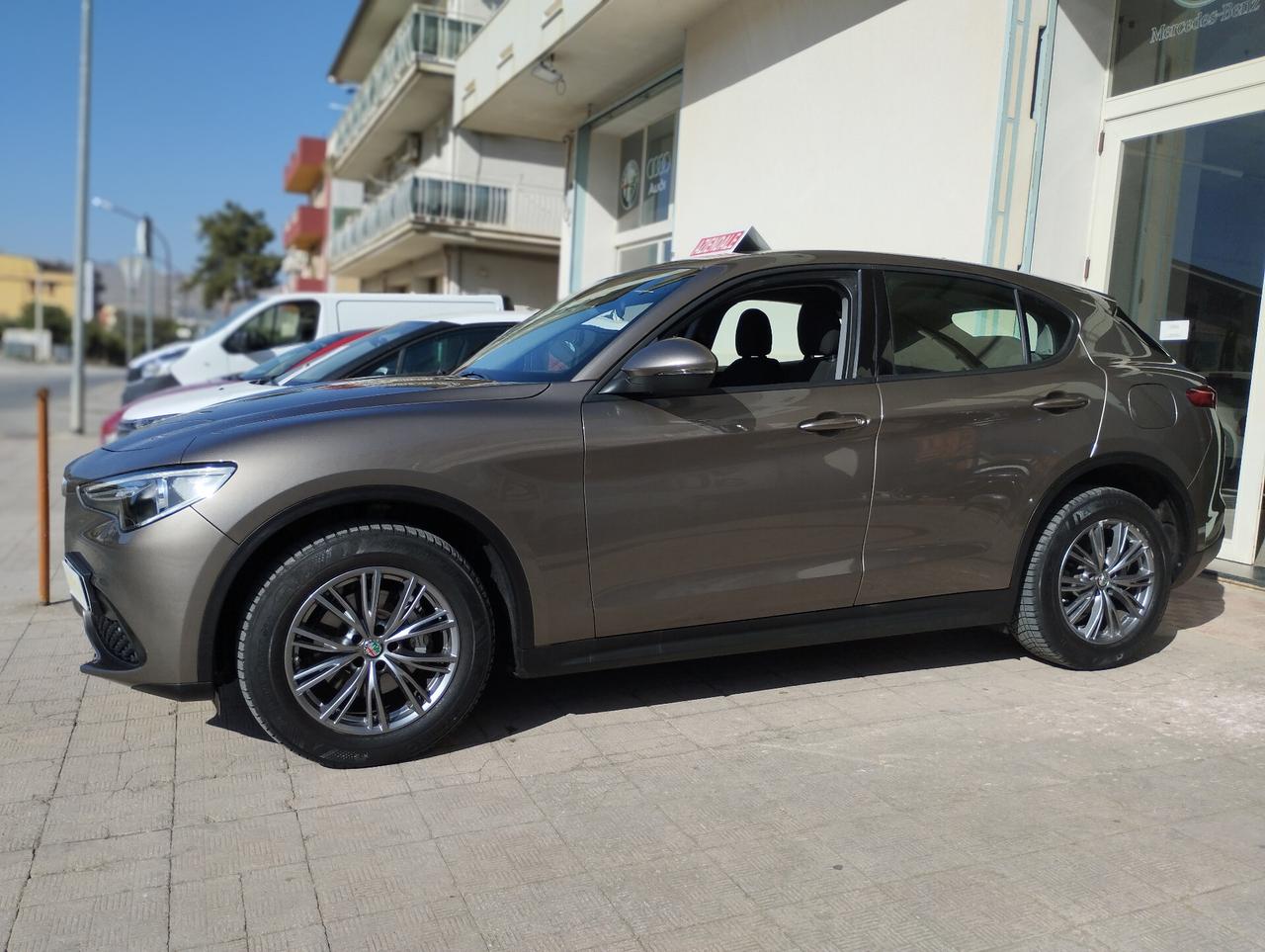 Alfa Romeo Stelvio 2.2 Turbodiesel 190 CV AT8 Q4 Business