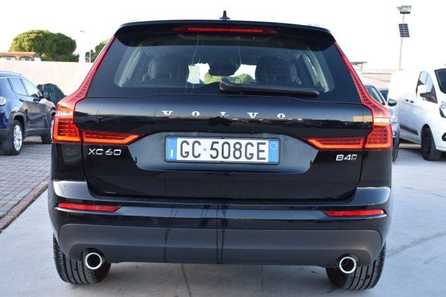 VOLVO XC60 B4 (d) AWD Geartronic Momentum Pro