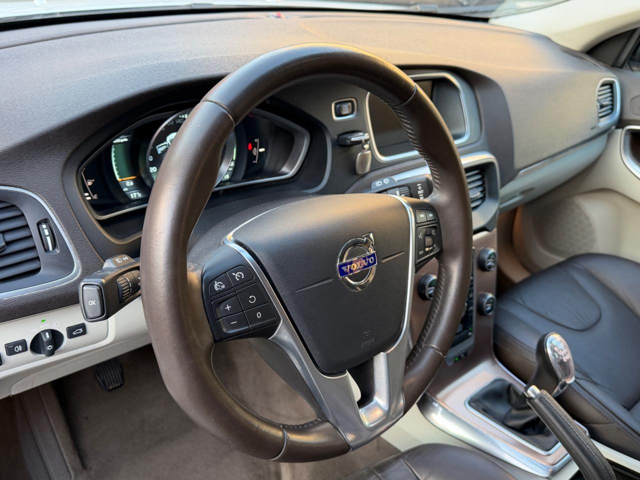 Volvo V40 Cross Country D2 1.6 Momentum