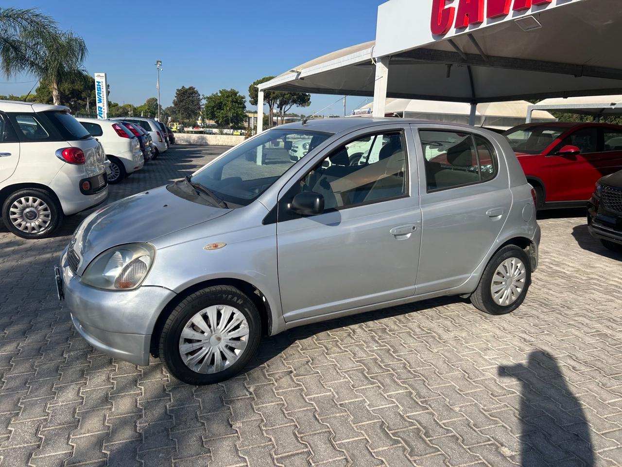 Toyota Yaris 1.0i 16V cat 5 porte