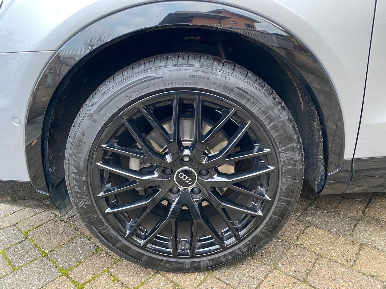 Audi Q3 2.0 TDI 120 CV S-tronic Sport S-Line