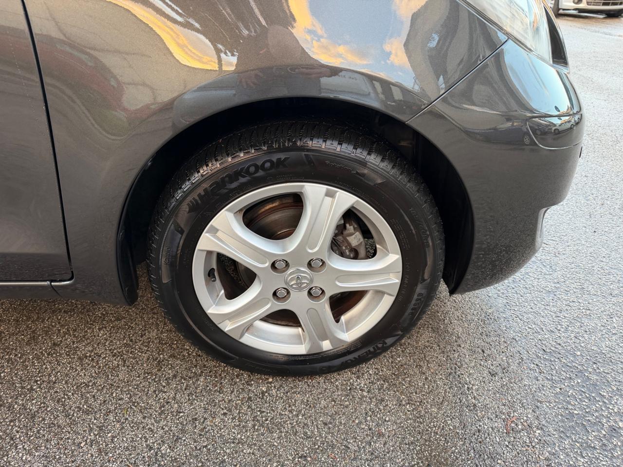 Toyota Yaris 1.4 D-4D 90 cv 2011 Automatica