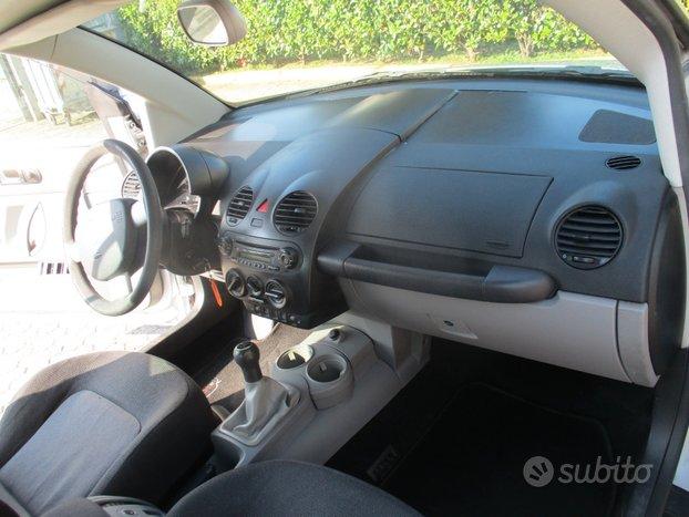 Volkswagen New Beetle 1.9 TDI 101CV Cabrio