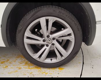 VOLKSWAGEN Tiguan II 2021 - Tiguan 2.0 tdi R-Line 4motion 150cv dsg