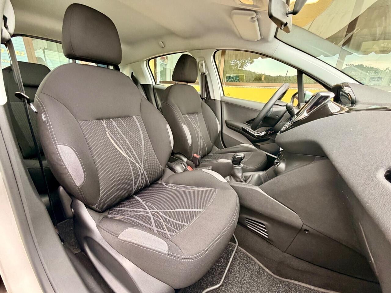 Peugeot 208 1.4 HDi 50kw OK NEOPATENTATI