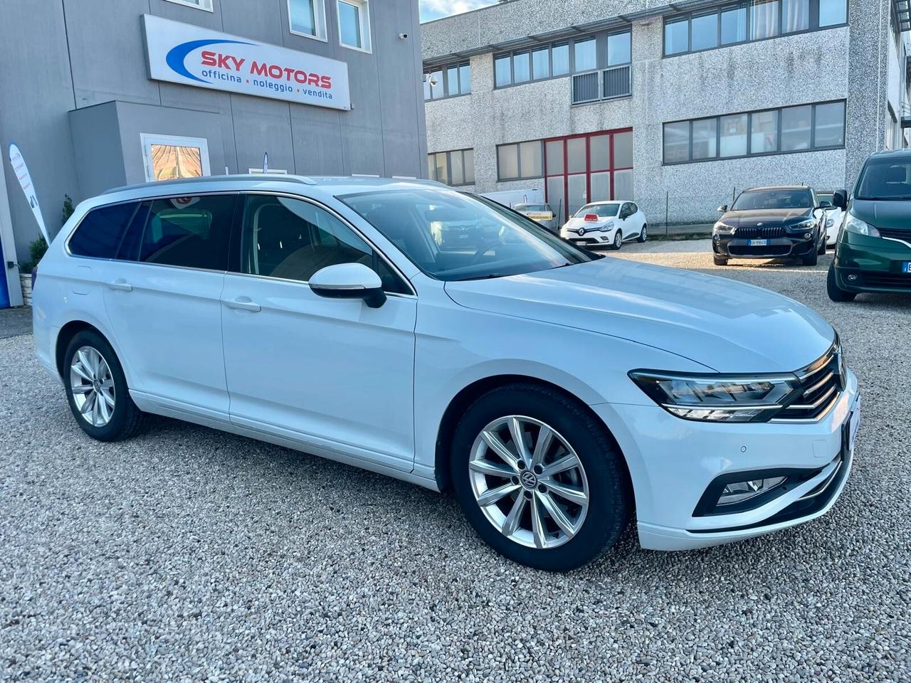 Volkswagen Passat Variant 1.6 TDI SCR DSG Business BMT