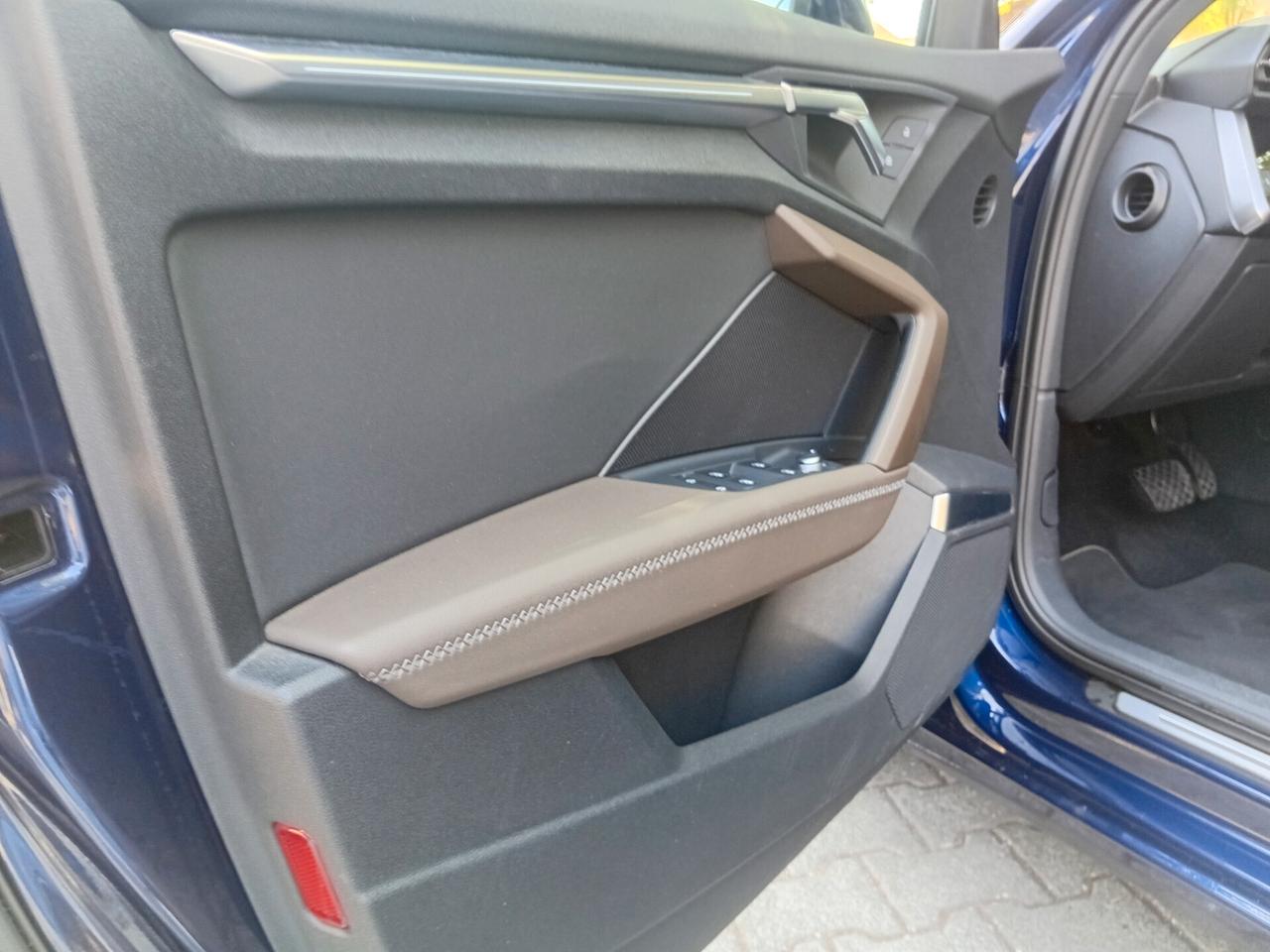 Audi A3 30 g-tron S tronic line edition BLOCKSISTEM.