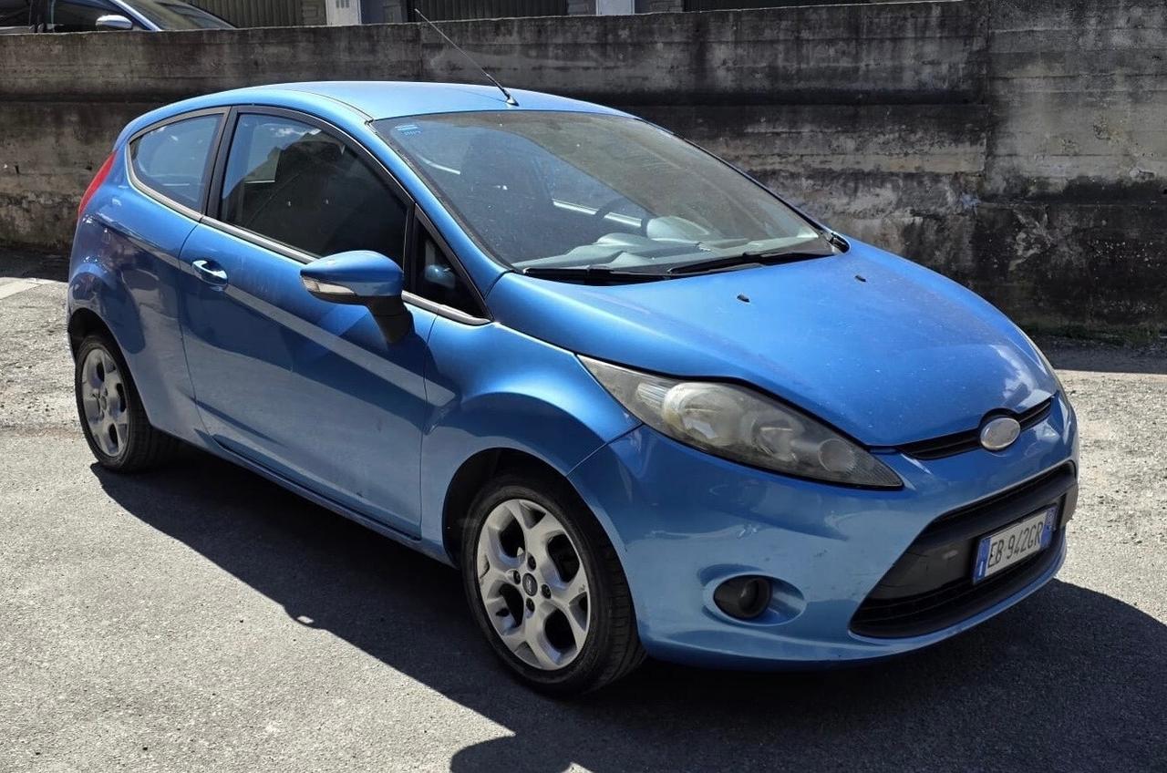 Ford Fiesta 1.4 3 porte Bz.- GPL Titanium