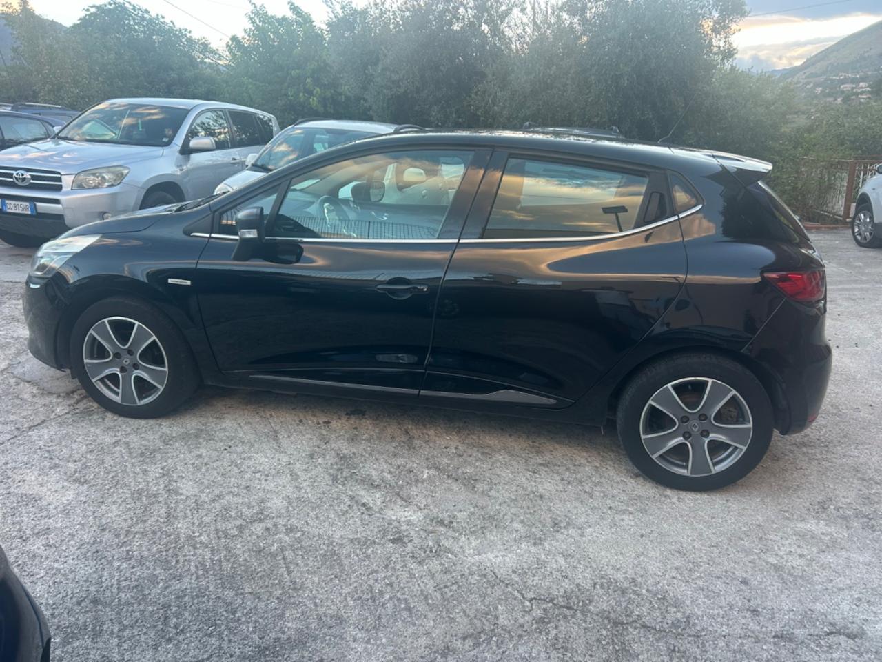 Renault Clio 1.2 modelllo COSTUME NATIONAL