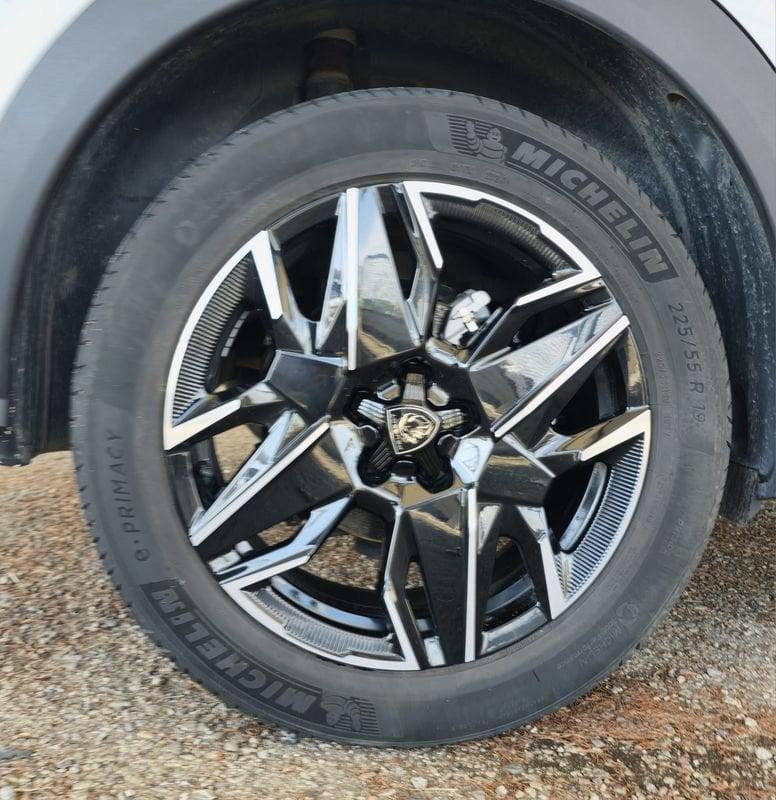 Peugeot 3008 Hybrid 136 GT e-DCS 6