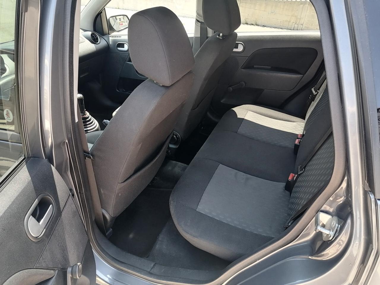 Ford Fiesta 1.4 TDCi 5p. Titanium