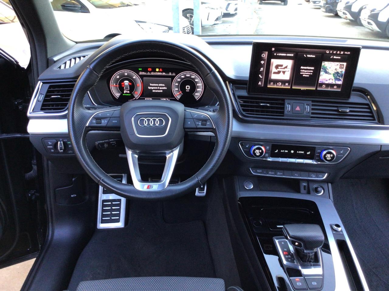 Audi Q5 40 TDI 204 CV Quattro Identity Black