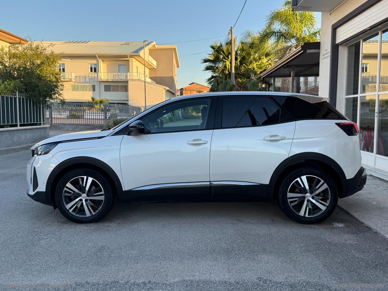 PEUGEOT 3008 BlueHDi 130 S&S EAT8 Allure Pack