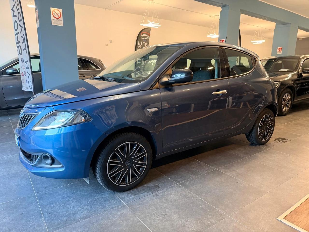 Lancia Ypsilon 1.0 FireFly 5 porte S&S Hybrid Gold 2022