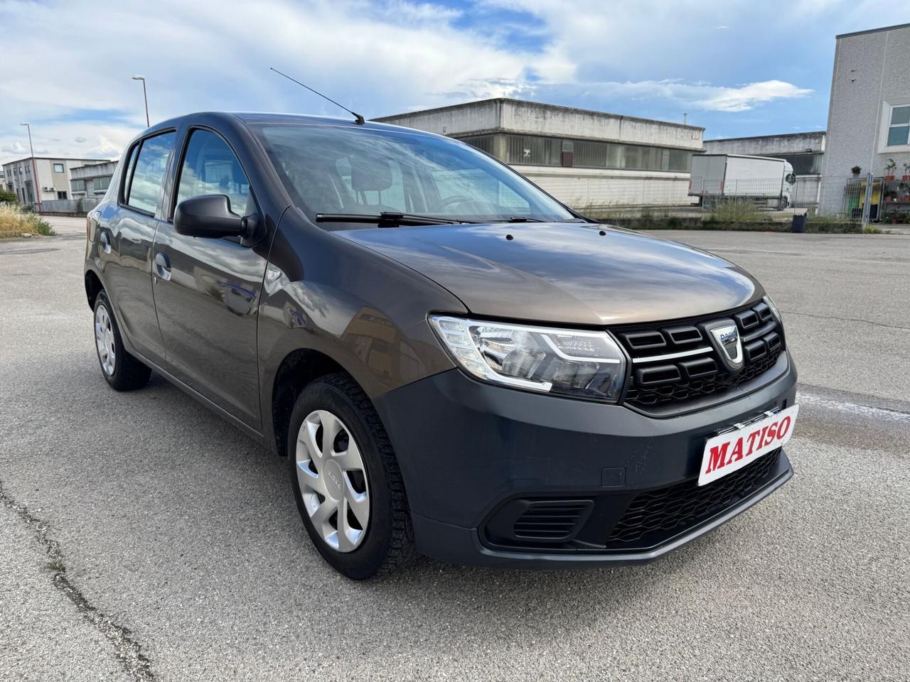 Dacia Sandero 1.0 benzina. km 84.000