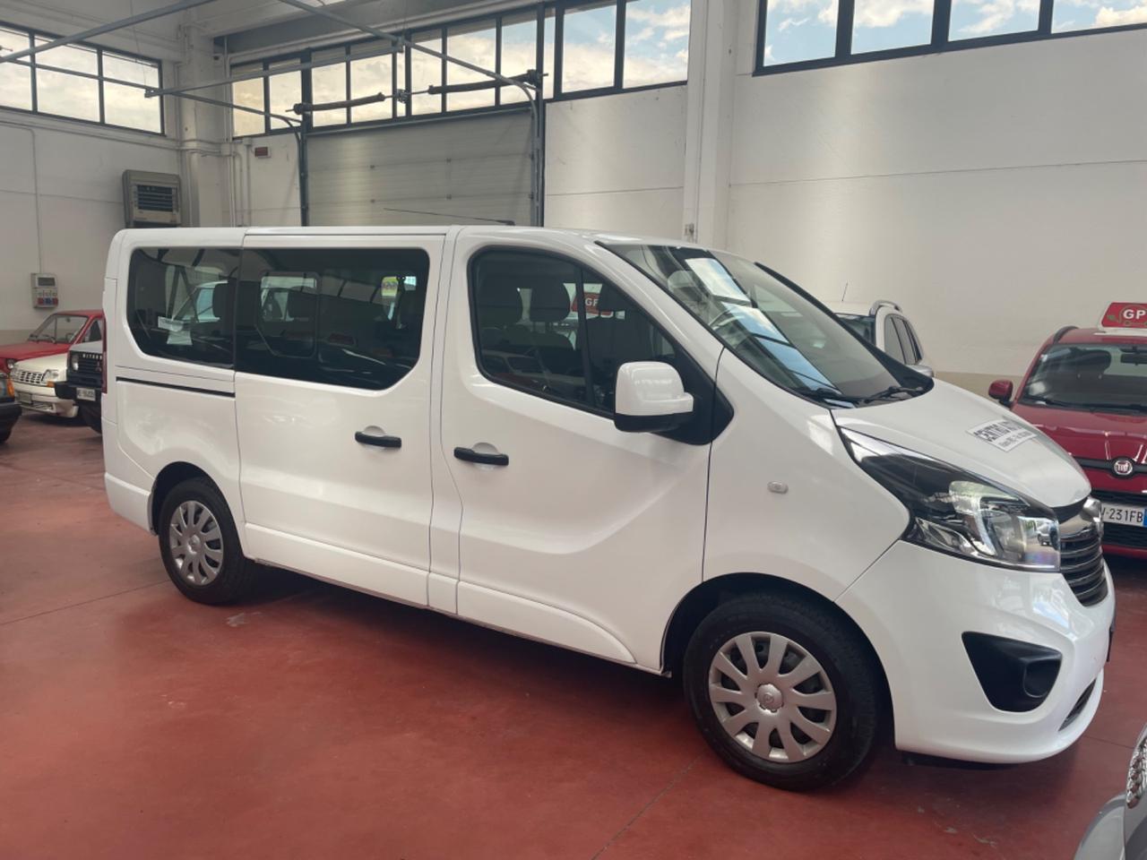 Opel Vivaro 9 posti