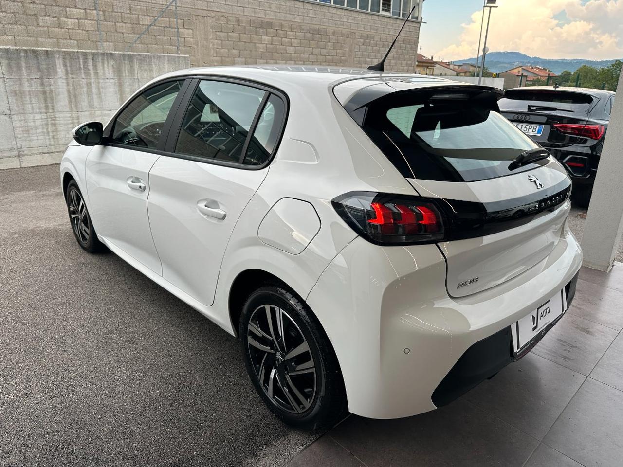 Peugeot 208 5 Porte 208 1.2 puretech Active Pack s&s 75cv