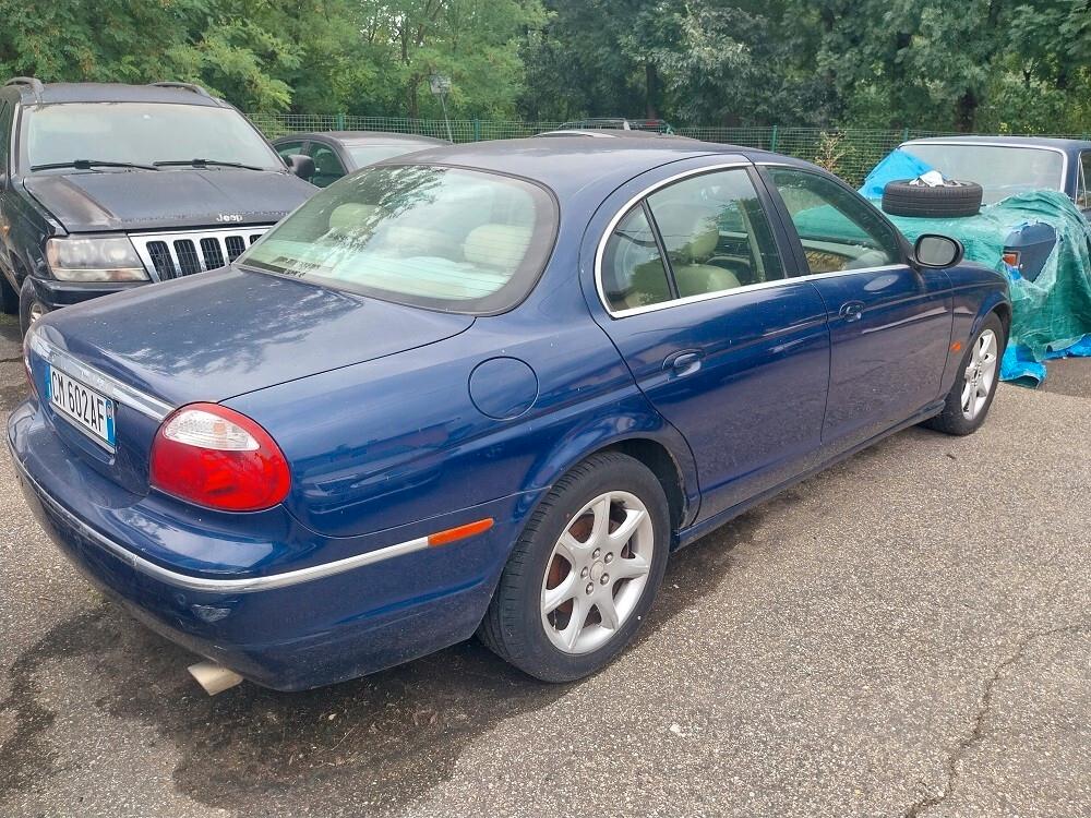 Jaguar S-Type 2.5 V6 cat Executive