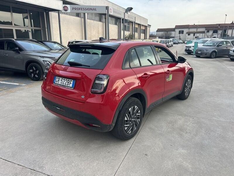 FIAT 600e Red